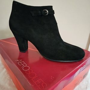 Aerosoles Black Suede Bootie NIB 7